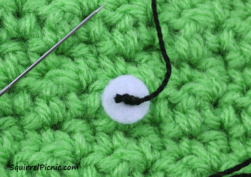 How to Add Faces to Your Amigurumi: Simple Eyes with Felt and French Knots
